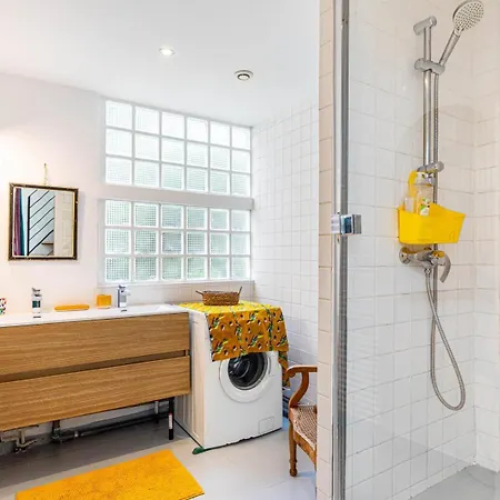 Lägenhet Guestready - Spacious Retreat Near Buttes-chaumont Paris